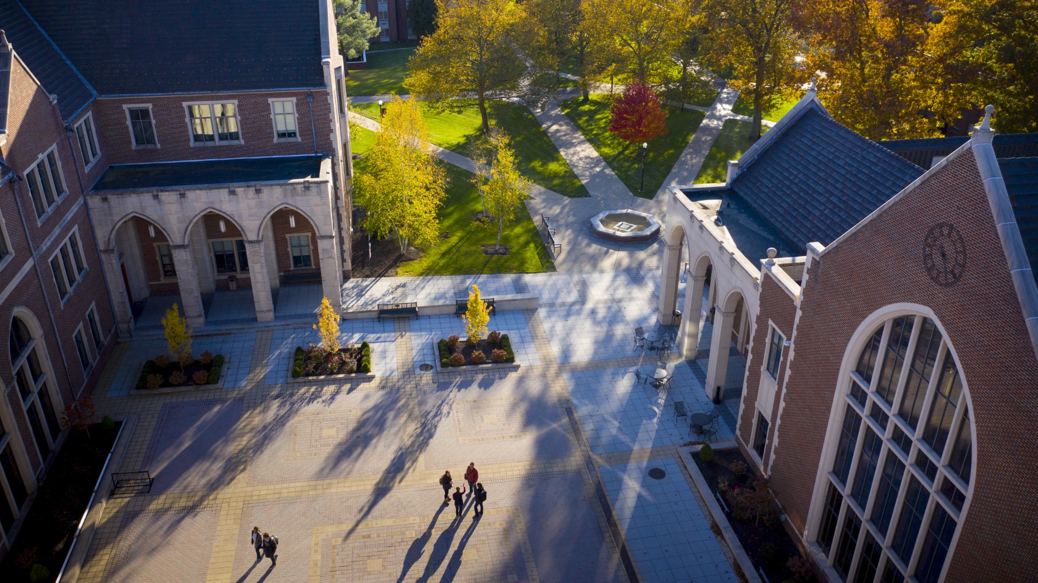 Aerial view of the Grove City College courtyard